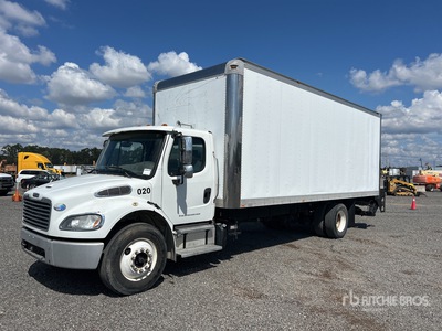 2014 Freightliner M2 106 4x2 Camion fourgon
