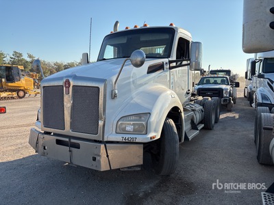 2019 Kenworth T880 6x4 T/A Day Cab Truck Tractor