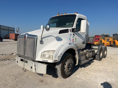 2019 Kenworth T880 6x4 T/A Day Cab Truck Tractor