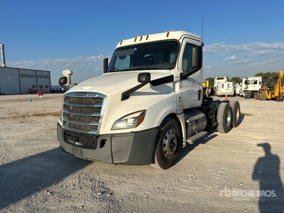 2019 Freightliner Cascadia 126 6x4 T/A Day Cab Truck Tractor