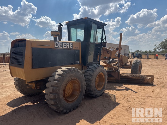 MOTOCONFORMADORA JOHN DEERE 770