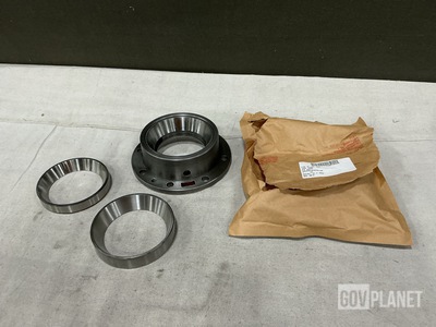 (8) Oshkosh 2AG771 Bearing Unit Housings