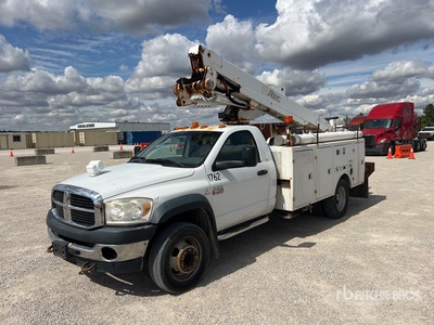 Altec AT40M 40 ft on 2008 Dodge Ram 5500 4x4 Bucket Truck