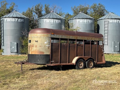 1981 Univision  Special Edition  17 ft T/A Viehtransportanhänger