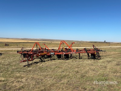 Morris CP-731 33 ft Cultivator