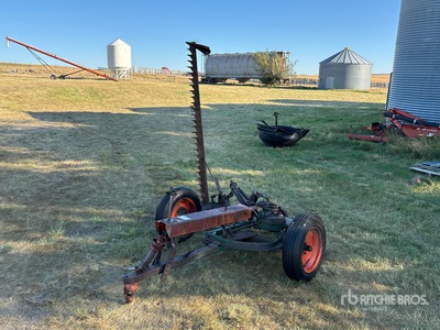 New Idea 252 7 ft Sickle Bar Mower (Inoperable)