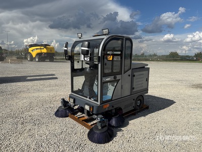 2025 Kaster VOL-2000 Tractor escoba (Unused)