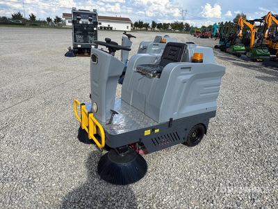 Kaster VOL-1350 Tractor escoba (Unused)