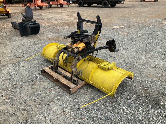 Diamond 7.5 7 ft 6 in 2 Way Snow Plow - Fits Truck Diamond 7.5 7 ft 6 in 2 Way Snow Plow - Fits Truck