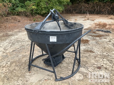 Round Gate Concrete Bucket