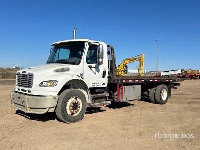 2007 Freightliner M2106 4x2 Rollback Truck