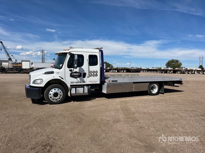 2018 Freightliner M2 106 4x2 شاحنة سحب مسطحة