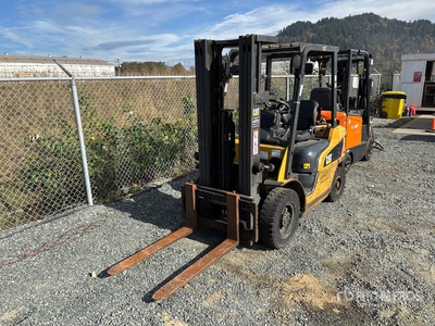 2016 Cat GP25N 5000 lb Forklift (Inoperable)