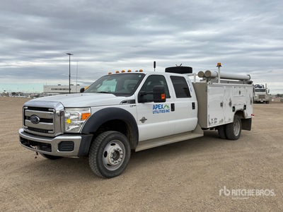 2015 Ford F-550 XLT 4x4 Crew Cab Utility Truck