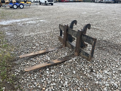 48 in Backhoe Forks