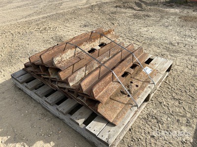 Quantity of (20) 31 in SystemOne Undercarriage Pad Varios, accesorios tractor de cadenas