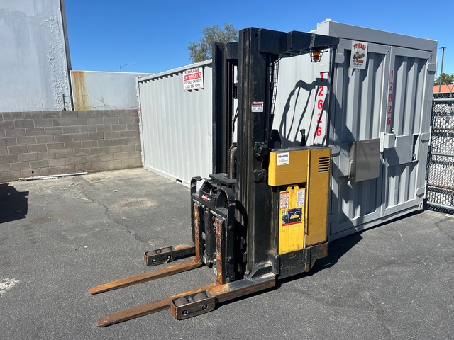 2000 Yale NR040ADNS24TE091 4000 lb Order Picker (Inoperable) 2000 Yale NR040ADNS24TE091 4000 lb Order Picker (Inoperable)