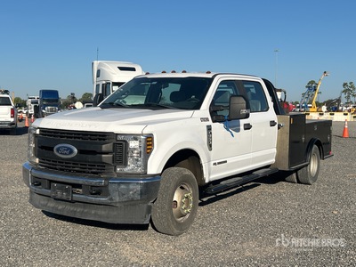 2019 Ford F-350 4x4 Crew Cab شاحنة مسطحة