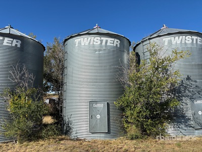 Twister +/- 2700 bu 6 Ring Grain Bin