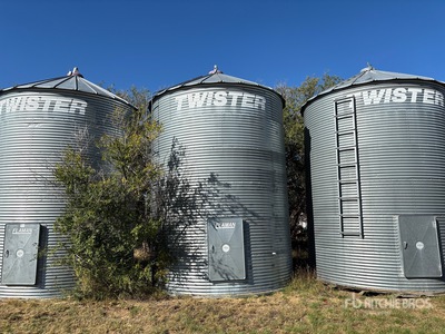 Twister +/- 2700 bu 6 Ring Grain Bin