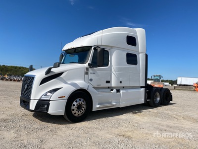 2022 Volvo VNL860 6x4 T/A Sleeper Truck Tractor