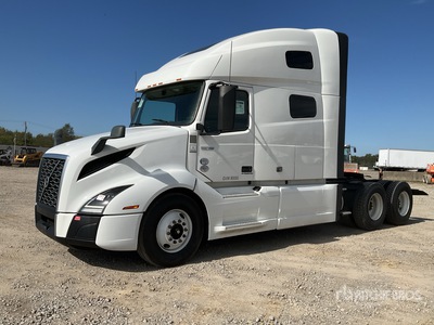 2022 Volvo VNL760 6x4 T/A Sleeper Truck Tractor