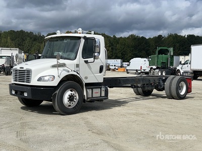 2019 Freightliner M2106 4x2 Cab & Chassis