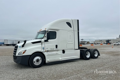 2022 Freightliner Cascadia 126 6x4 T/A Sleeper Truck Tractor