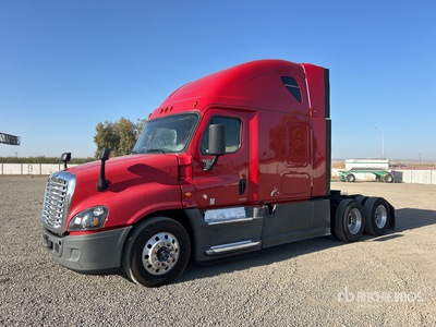 2015 Freightliner Cascadia 125 6x4 3- Achs Sattelzugmaschine mit Schlafkabine