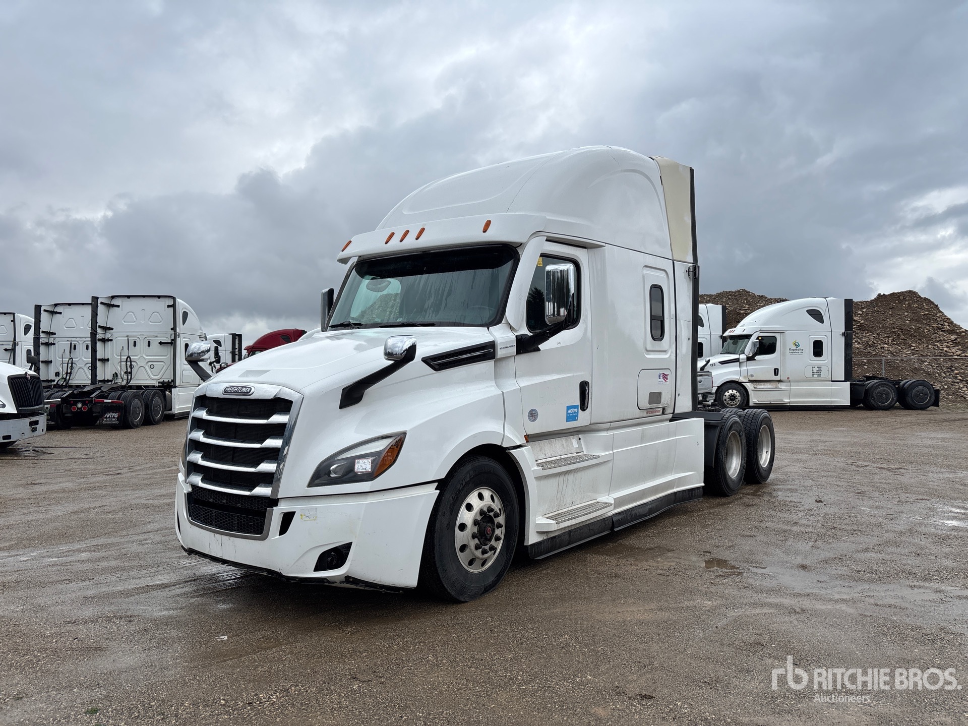 2021 Freightliner Cascadia 126 6x4 T/A Sleeper Truck Tractor