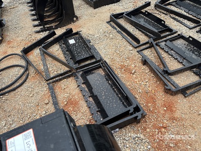 2025 GIYI GY-DHC Skid Steer Forks (Unused)