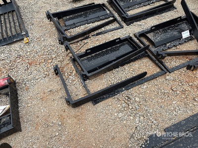 2025 GIYI GY-DHC Skid Steer Forks (Unused)