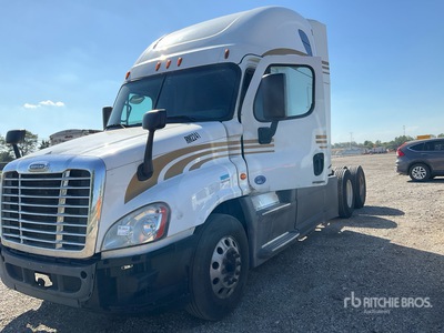 2019 Freightliner Cascadia 125 تراكتور شاحنة كابينة النوم (ثنائية المحور)