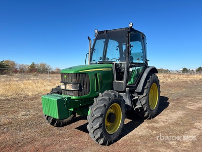 2005 John Deere 6415 4WD-tractor (Inoperable)