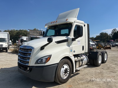 2019 Freightliner Cascadia 126 6x4 T/A Day Cab Truck Tractor