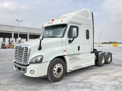 2018 Freightliner Cascadia 125 6x4 Tractocamion con Dormitorio / T/A Sleeper Truck Tractor