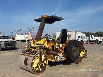 1988 Ferguson 46A مدحلة ذات اسطوانتين