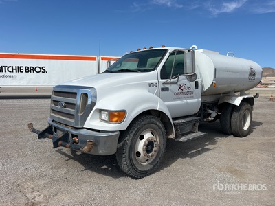 2006 Ford F-650 2000 gal 4x2 Ciężarówka na wodę