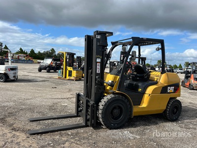 2020 Cat DP45N1 8700 lb Pneumatic Tire Forklift