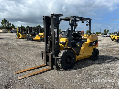 2020 Cat DP45N1 9000 lb Pneumatic Tire Forklift