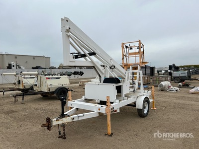 1998 Mobilift Electric Towable Lift