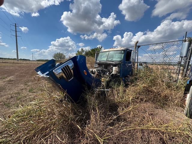 2014 Freightliner Coronado 122 6x4 T/A Day Cab Truck Tractor (Inoperable)