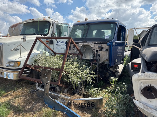 2017 Freightliner Coronado 122 6x4 T/A Day Cab Truck Tractor (Inoperable)