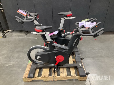 (2) Life Fitness IC-LFIC5B2-01 Indoor Cycles Spin Bikes