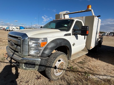 2015 Ford F-550 XLT 4x4 Camion à Plateau