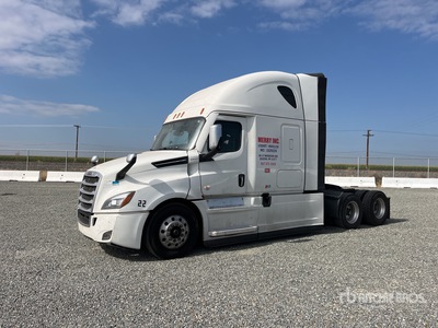 2022 Freightliner Cascadia 126 6x4 T/A Sleeper Truck Tractor