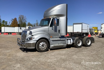 2017 International ProStar+122 6x4 Cabeza Tractora Cabina Corta
