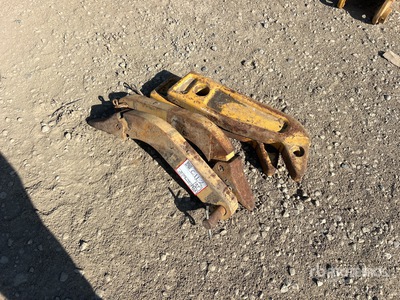 Quantity of (4) Ripper Shank