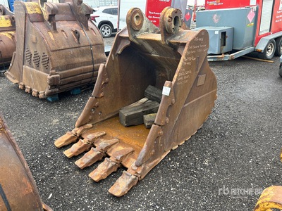 Cat 48 in Digging Graafmachine Bak