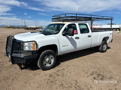 2013 Chevrolet Silverado 2500HD 4x4 Crew Cab Pickup